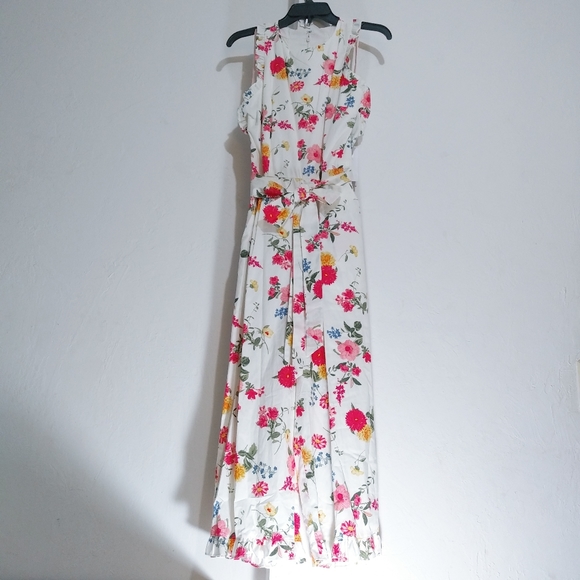 Gal Meets Glam collection
Floral jumpsuit NWT - Picture 3 of 14